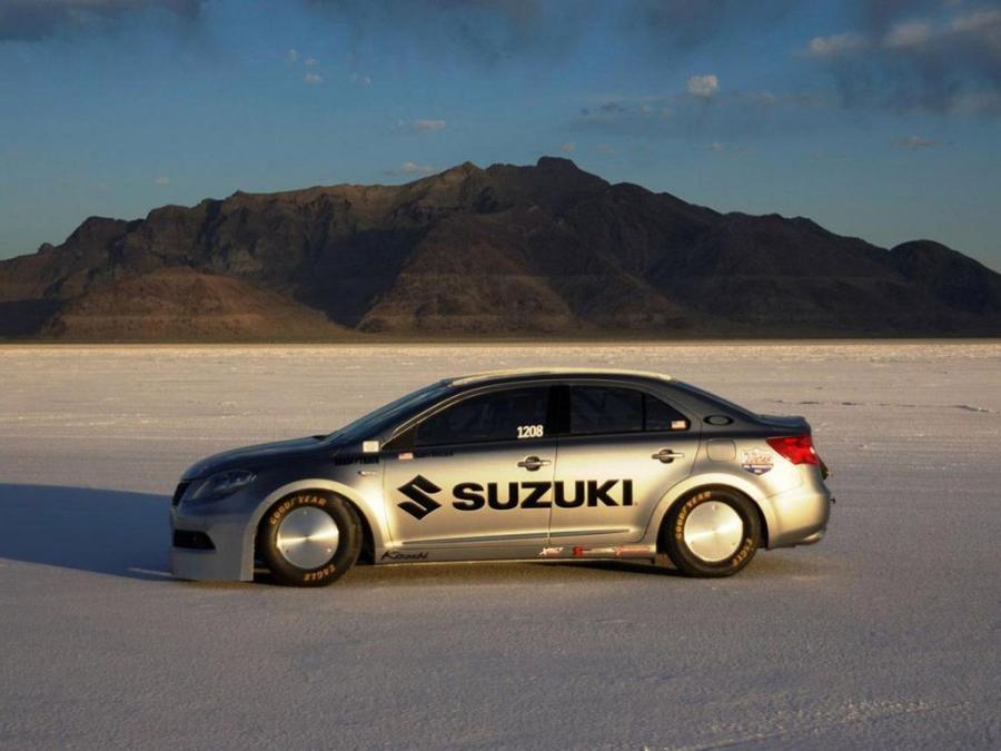  Suzuki Kizashi Bonneville Special 2010 года  (фото 12 из 18)